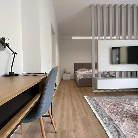 Comfort Center דירה *